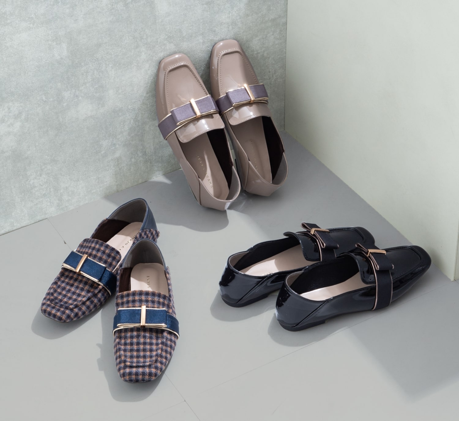 Piping Flat Ribbon Soft Loafer